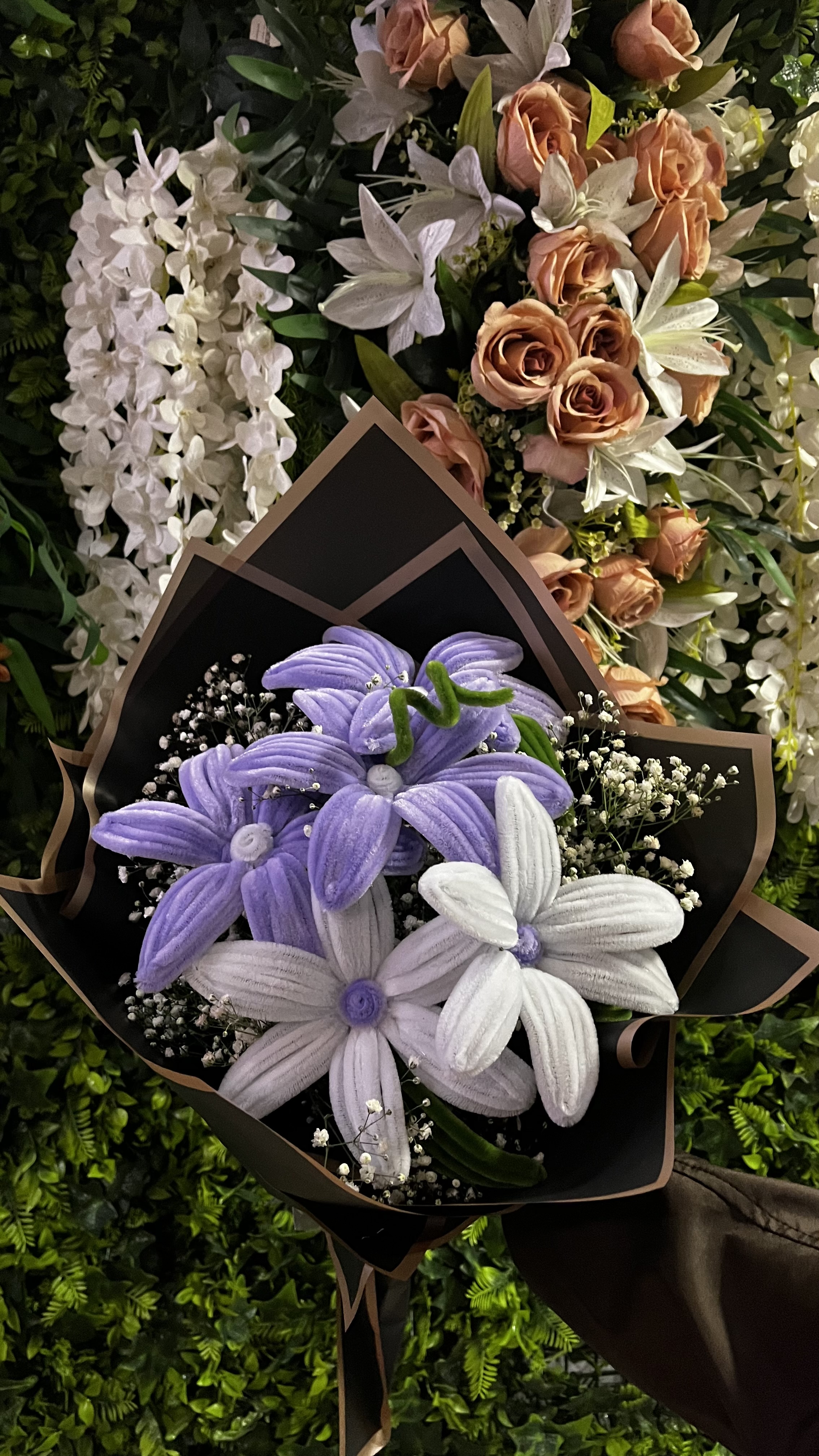 Solmayan Çiçek-Şönil Buketi